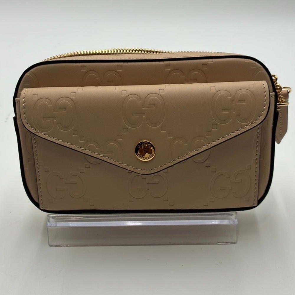 Gucci Wallet on Chain